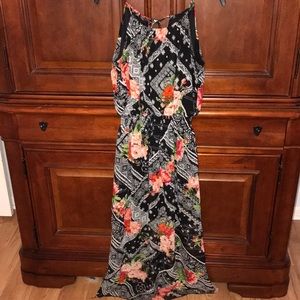 Beautiful maxi dress !!